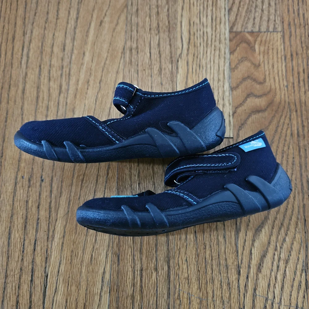 Like New RenBut Navy Blue Canvas European House Slippers For Boys Size 26 US 9